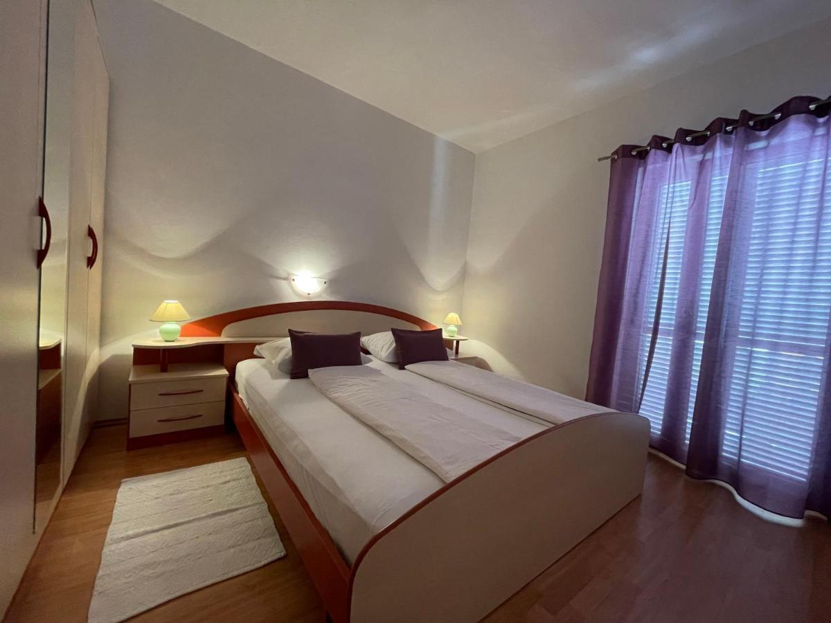 Apartmani Ruzarija 拉布 外观 照片