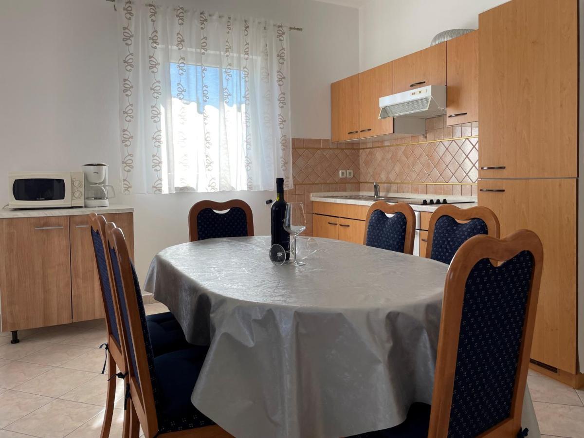 Apartmani Ruzarija 拉布 外观 照片