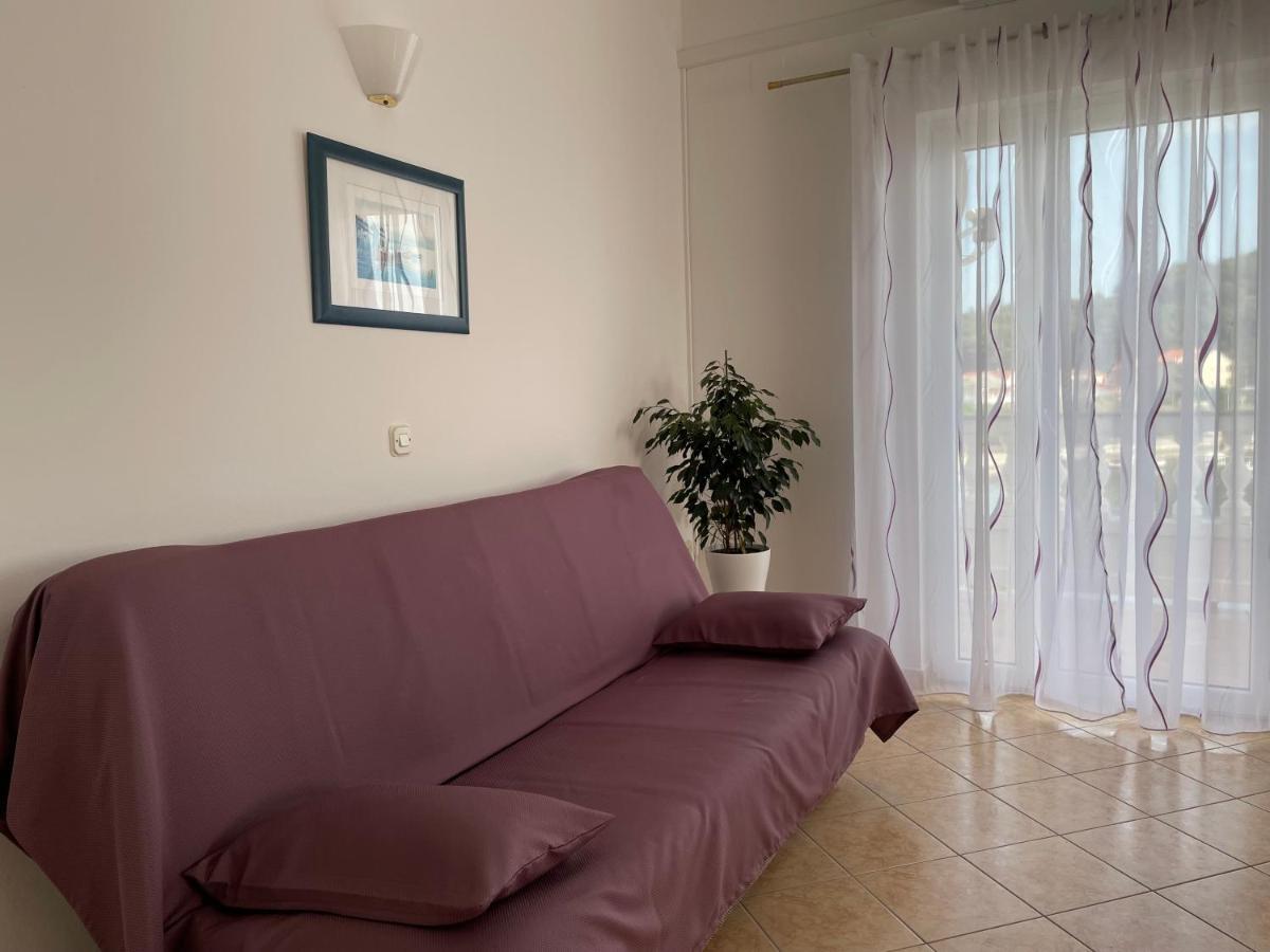 Apartmani Ruzarija 拉布 外观 照片