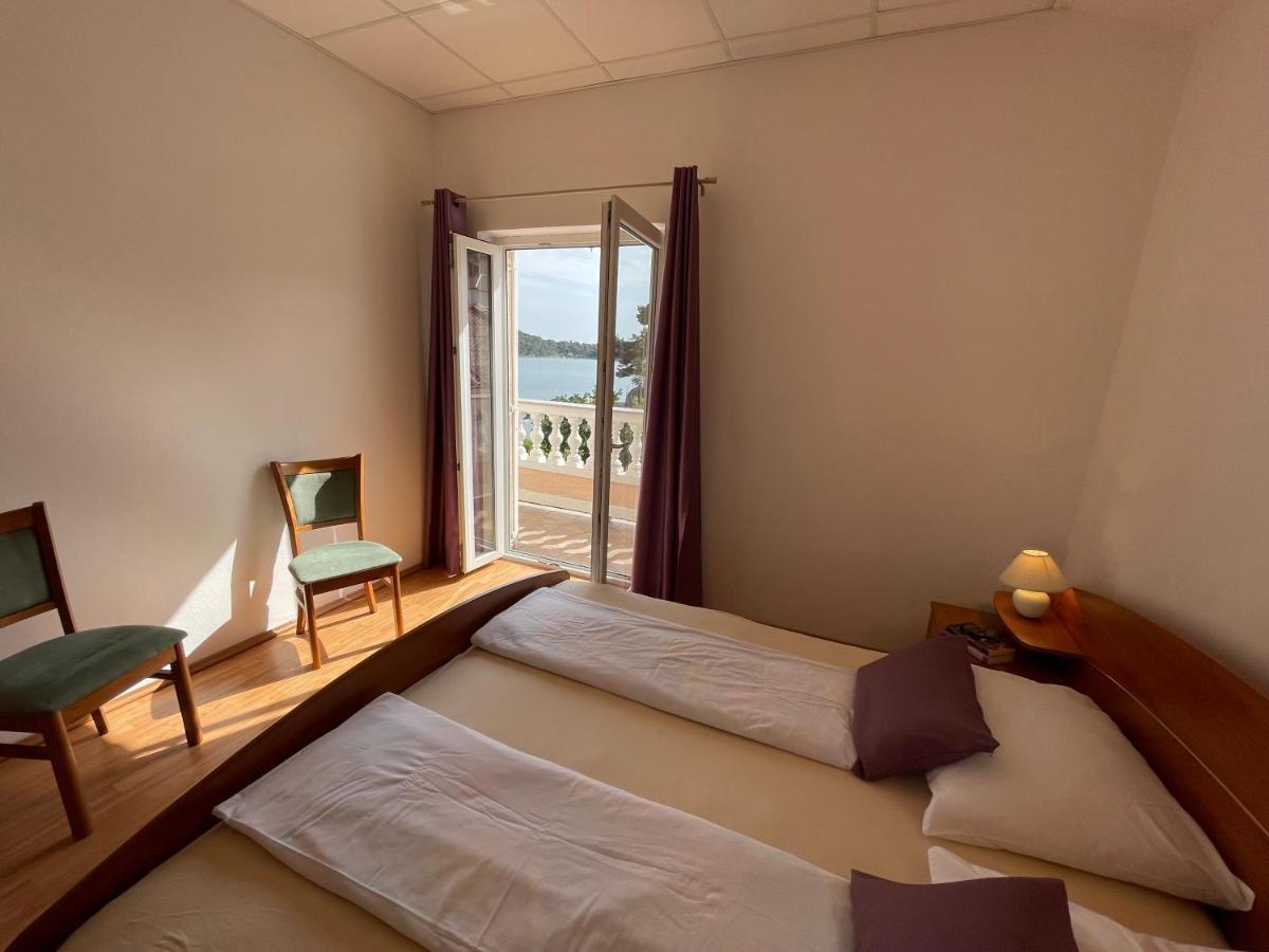 Apartmani Ruzarija 拉布 外观 照片